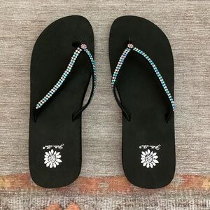 Yellow Box Jello Rhinestone Flip Flop Sandals, Size 10 LIKE NEW